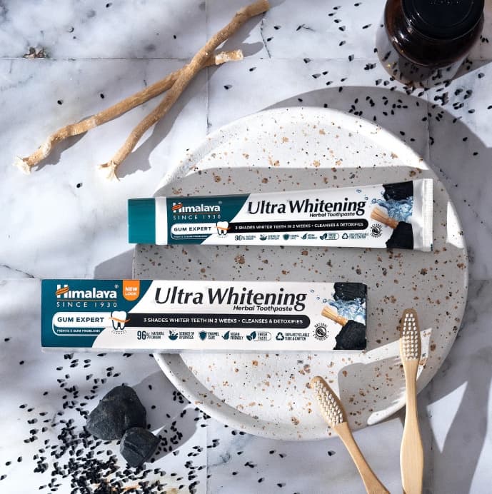 Himalaya Ultra Whitening zubní pasta s černým uhlím, 75ml - náhled 2