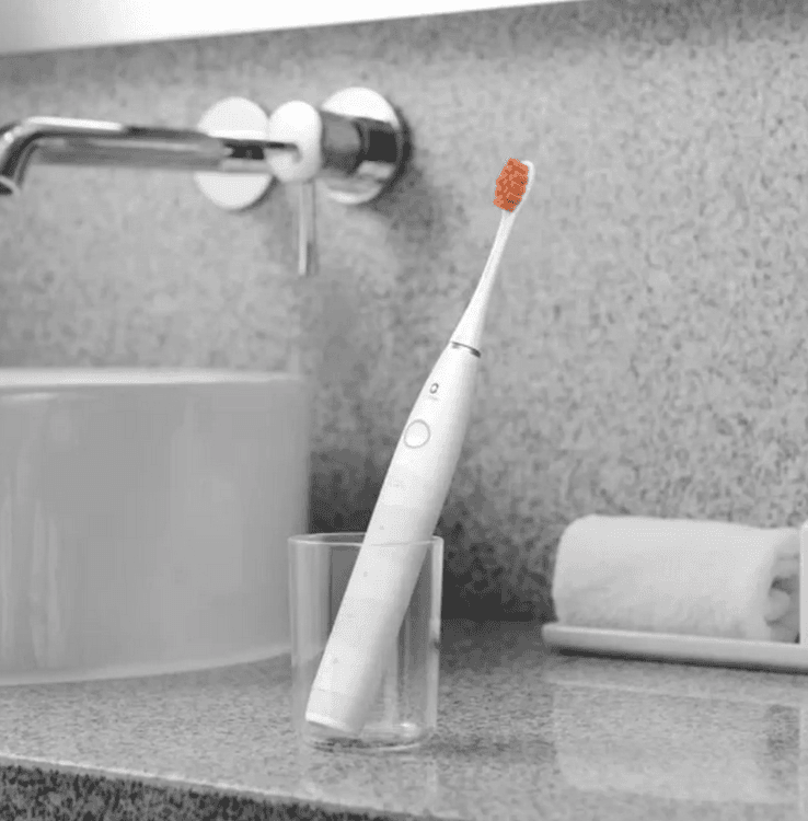 Oclean Flow S White sonický kartáček bílý + 3x hlavice - náhled 2