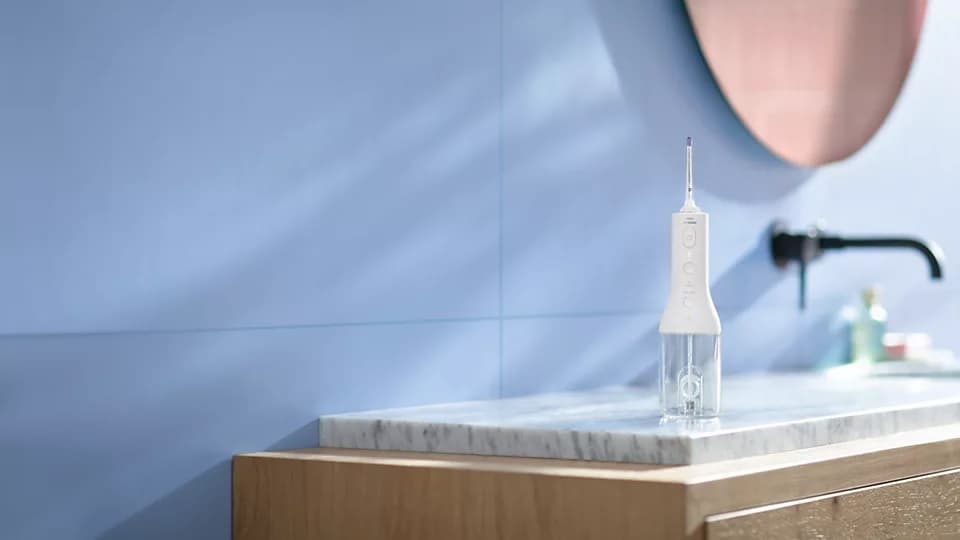 Philips Sonicare Power Flosser přenosná ústní sprcha HX3826/31 WHITE - náhled 2