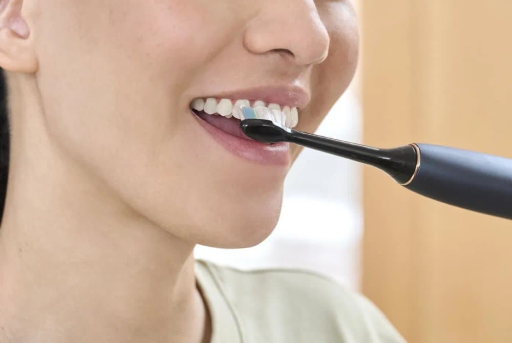 Philips Sonicare W2 Optimal White Standard HX6062/88 BLACK, 2ks - náhled 4