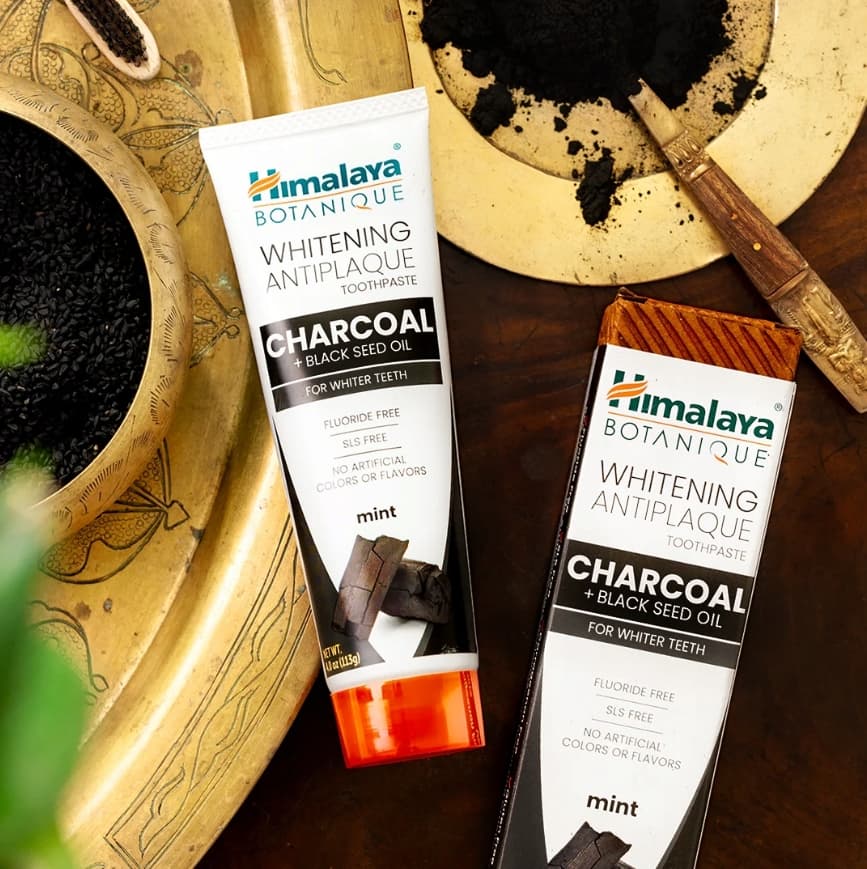 Himalaya Botanique Charcoal Whitening Antiplaque bělící zubní pasta , 113g - náhled 3